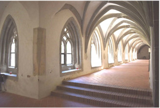 Flügel im Kreuzgang des ehemaligen Klosters